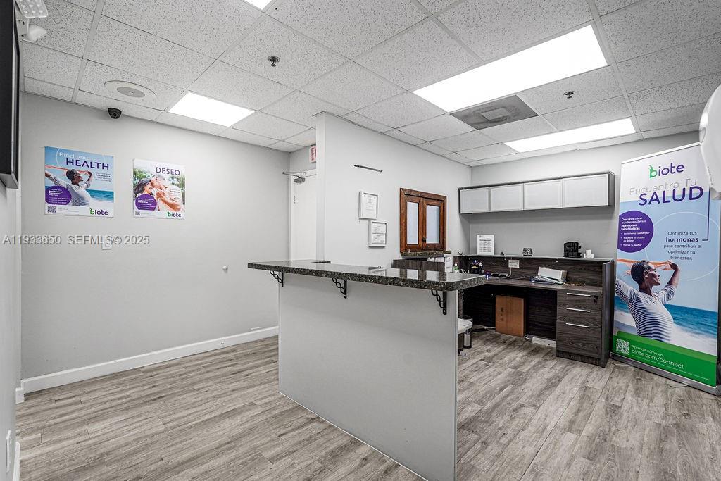 101  /   sq. ft. $ 2025-12-20 0 Photo