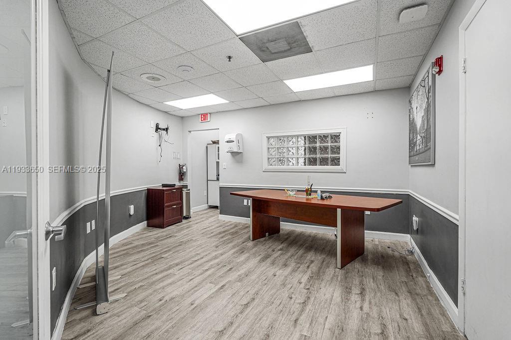 101  /   sq. ft. $ 2025-12-20 0 Photo