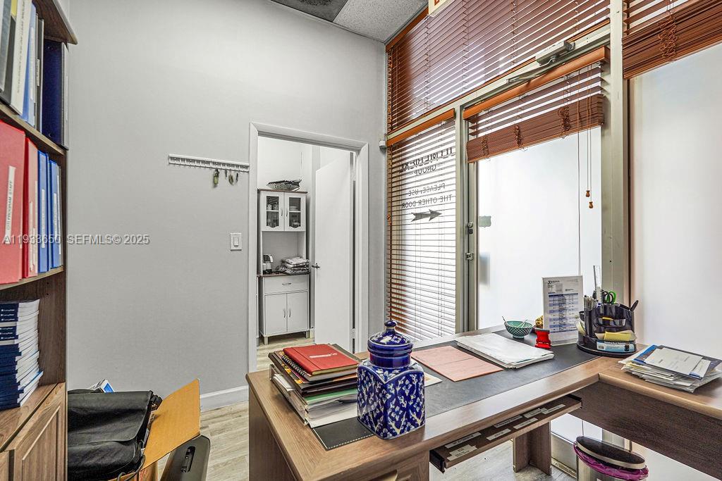 101  /   sq. ft. $ 2025-12-20 0 Photo