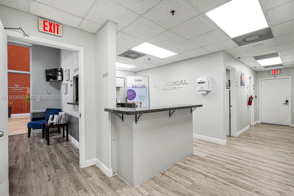 101  /   sq. ft. $ 2025-12-20 0 Photo