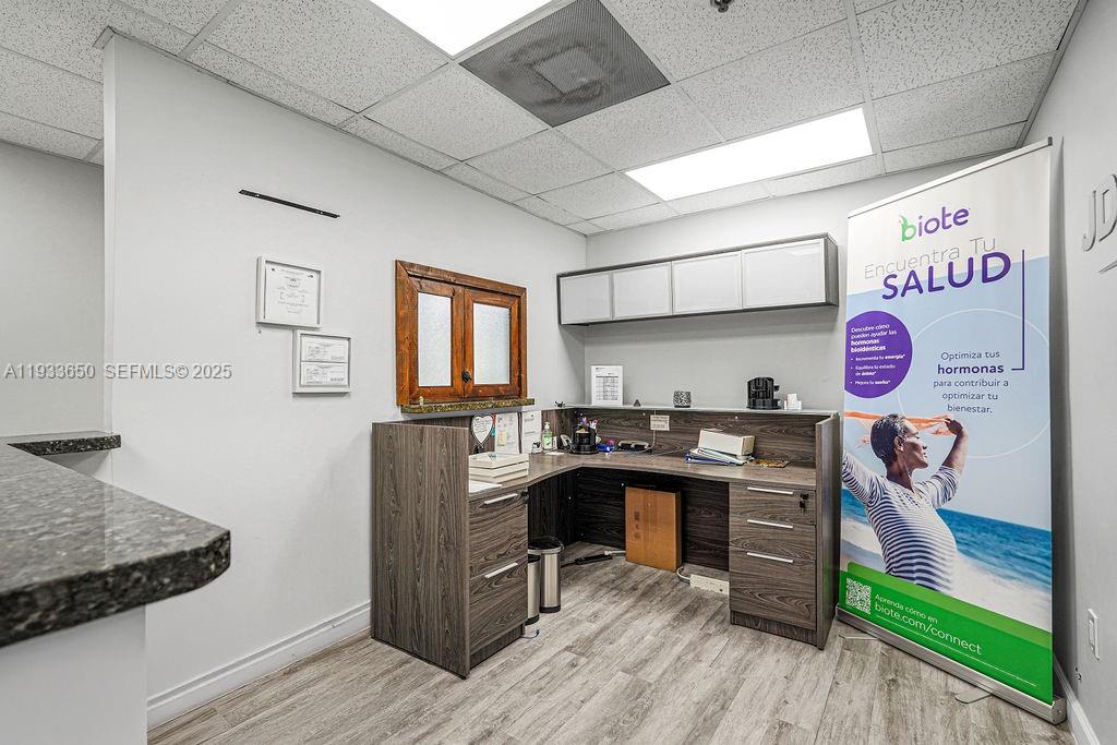 101  /   sq. ft. $ 2025-12-20 0 Photo