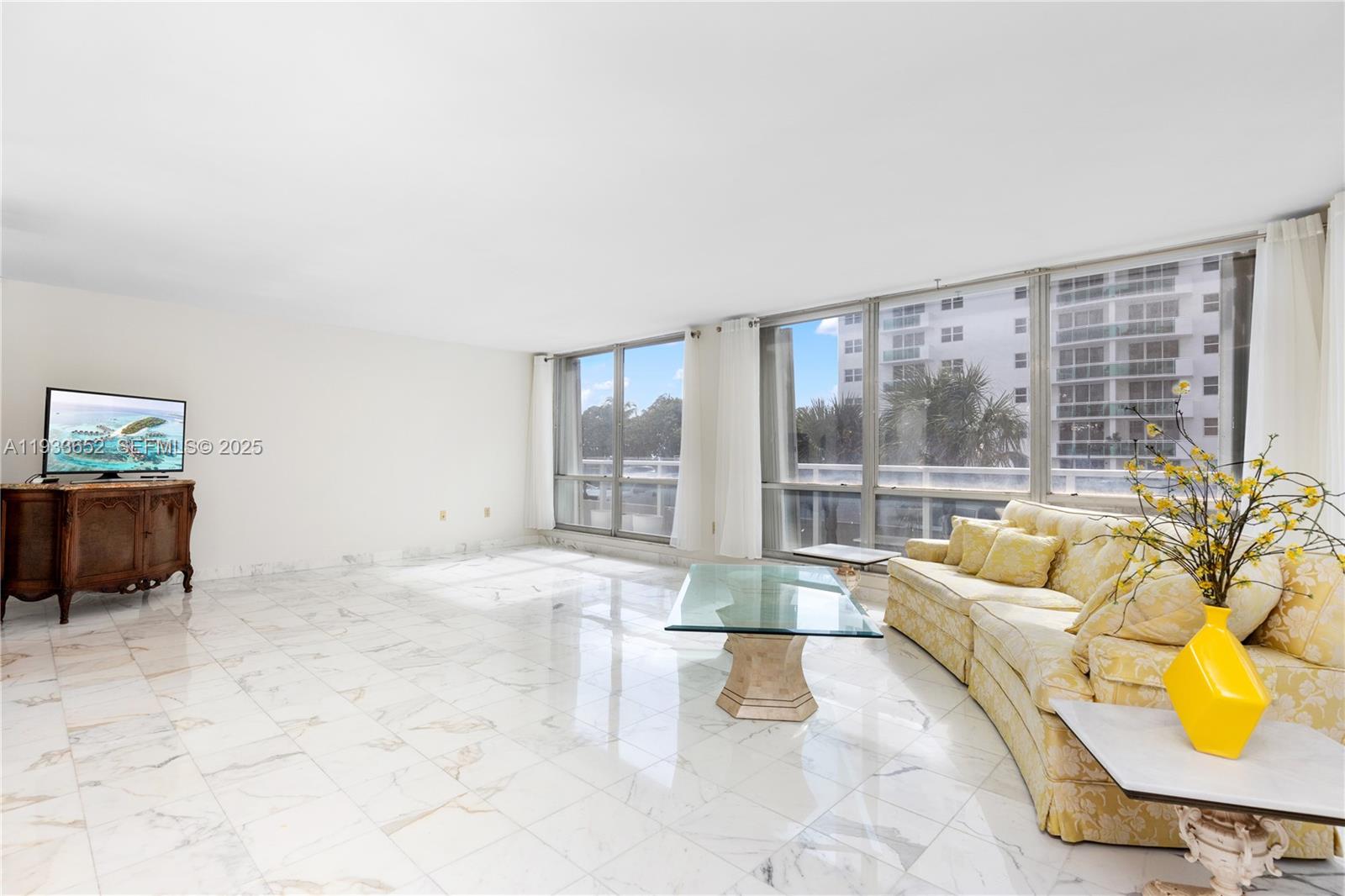 Photo of 2751 Ocean Dr  #208S, Hollywood, Florida, 33019 - 