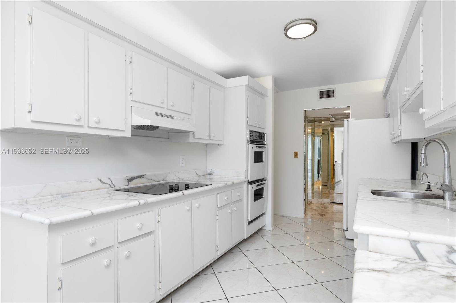 Photo of 2751 Ocean Dr  #208S, Hollywood, Florida, 33019 - 