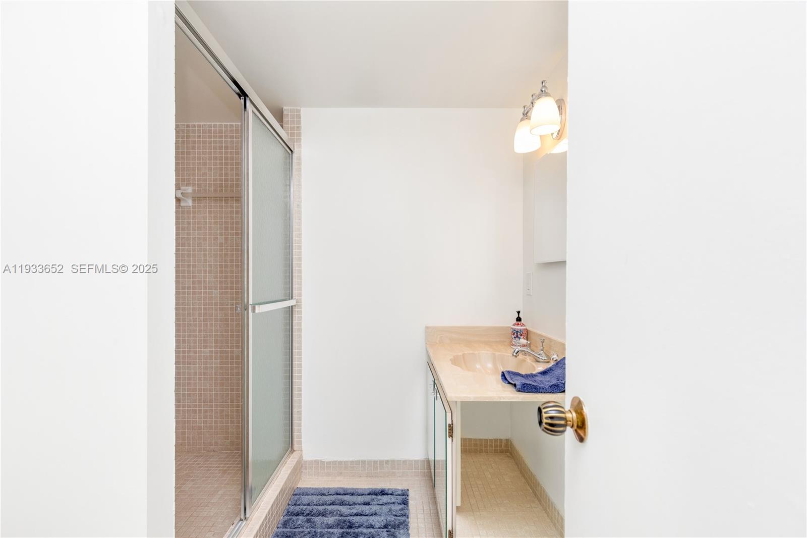 Photo of 2751 Ocean Dr  #208S, Hollywood, Florida, 33019 - 