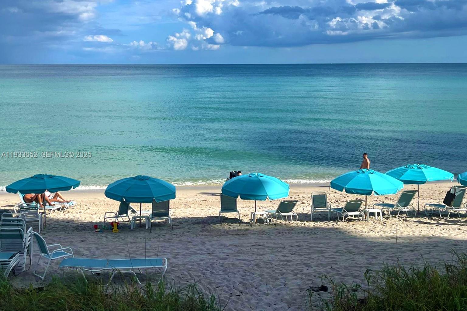 Photo of 2751 Ocean Dr  #208S, Hollywood, Florida, 33019 - 