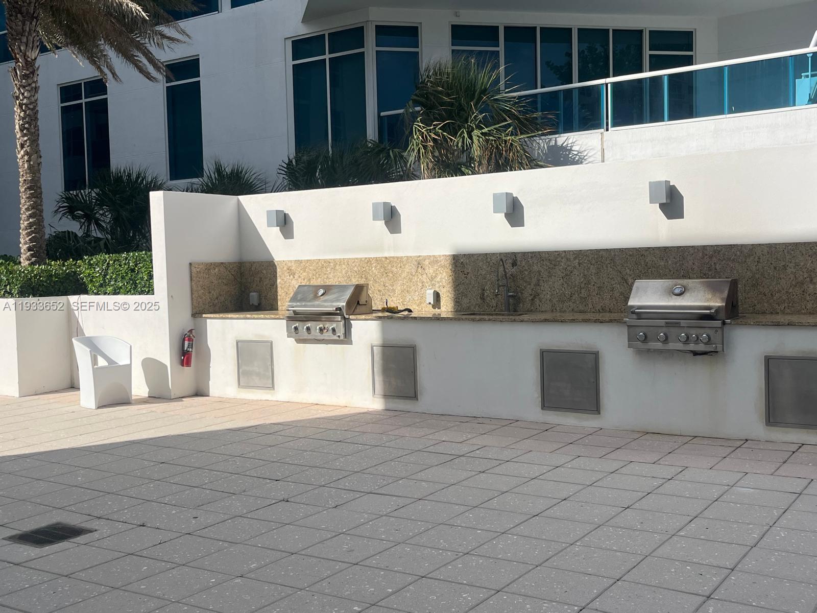 Photo of 2751 Ocean Dr  #208S, Hollywood, Florida, 33019 - 