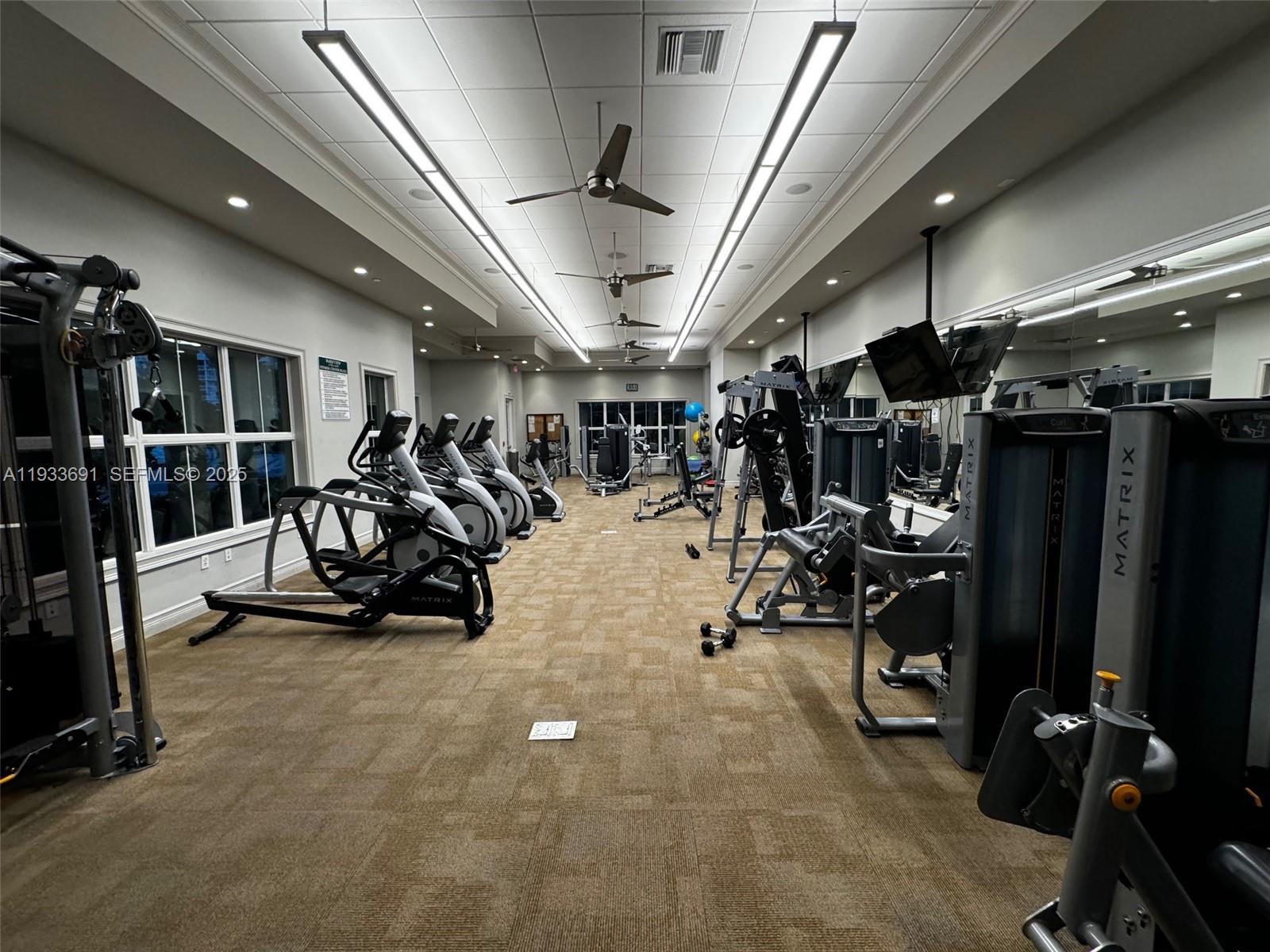 Подробнее 411 1 / 2 775 кв.футов $ 2025-12-20 0 Фото