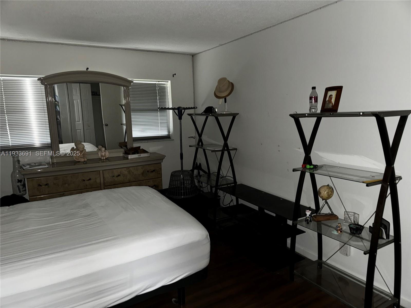 Подробнее 411 1 / 2 775 кв.футов $ 2025-12-20 0 Фото