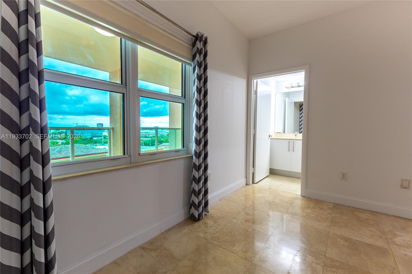 Photo of 3330 190th St  #1112, Aventura, Florida, 33180 - 