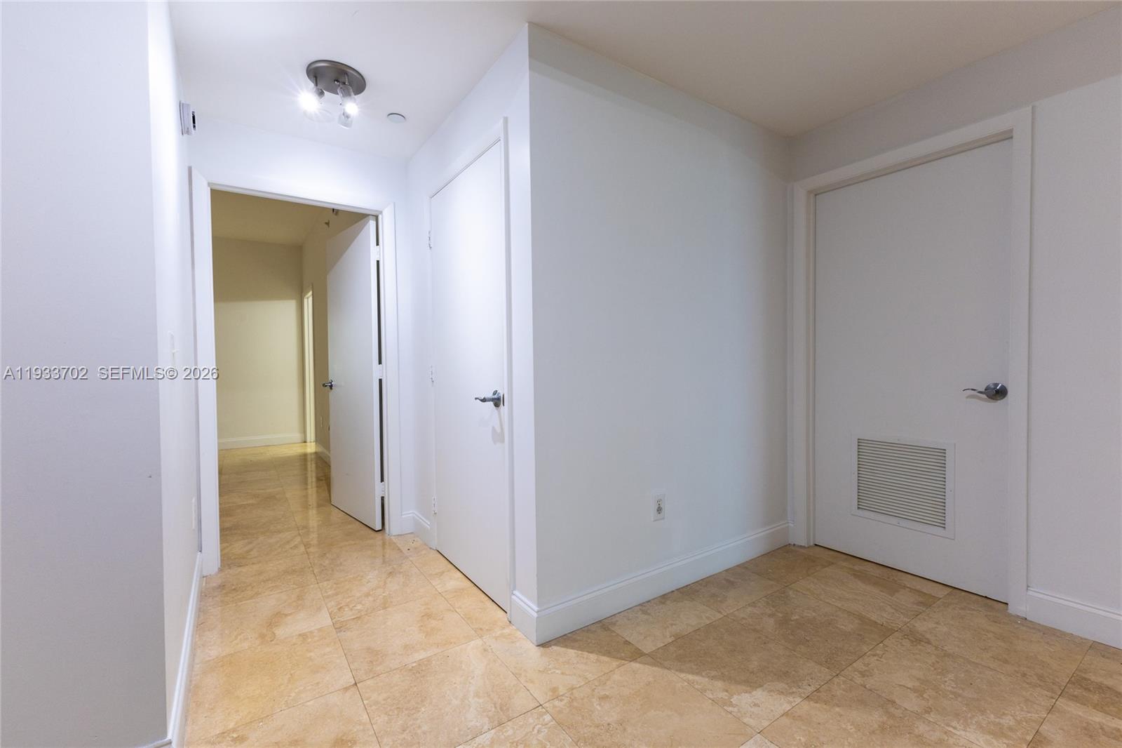 Photo of 3330 190th St  #1112, Aventura, Florida, 33180 - 