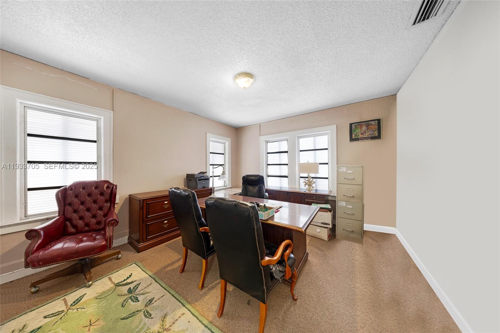   /   sq. ft. $ 2025-12-20 0 Photo