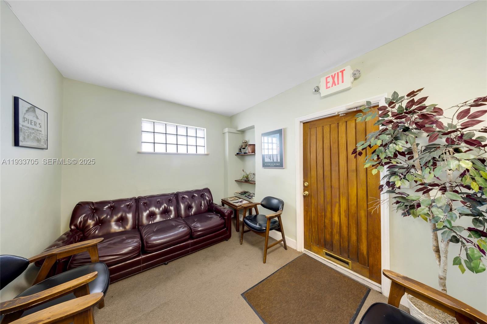   /   sq. ft. $ 2025-12-20 0 Photo