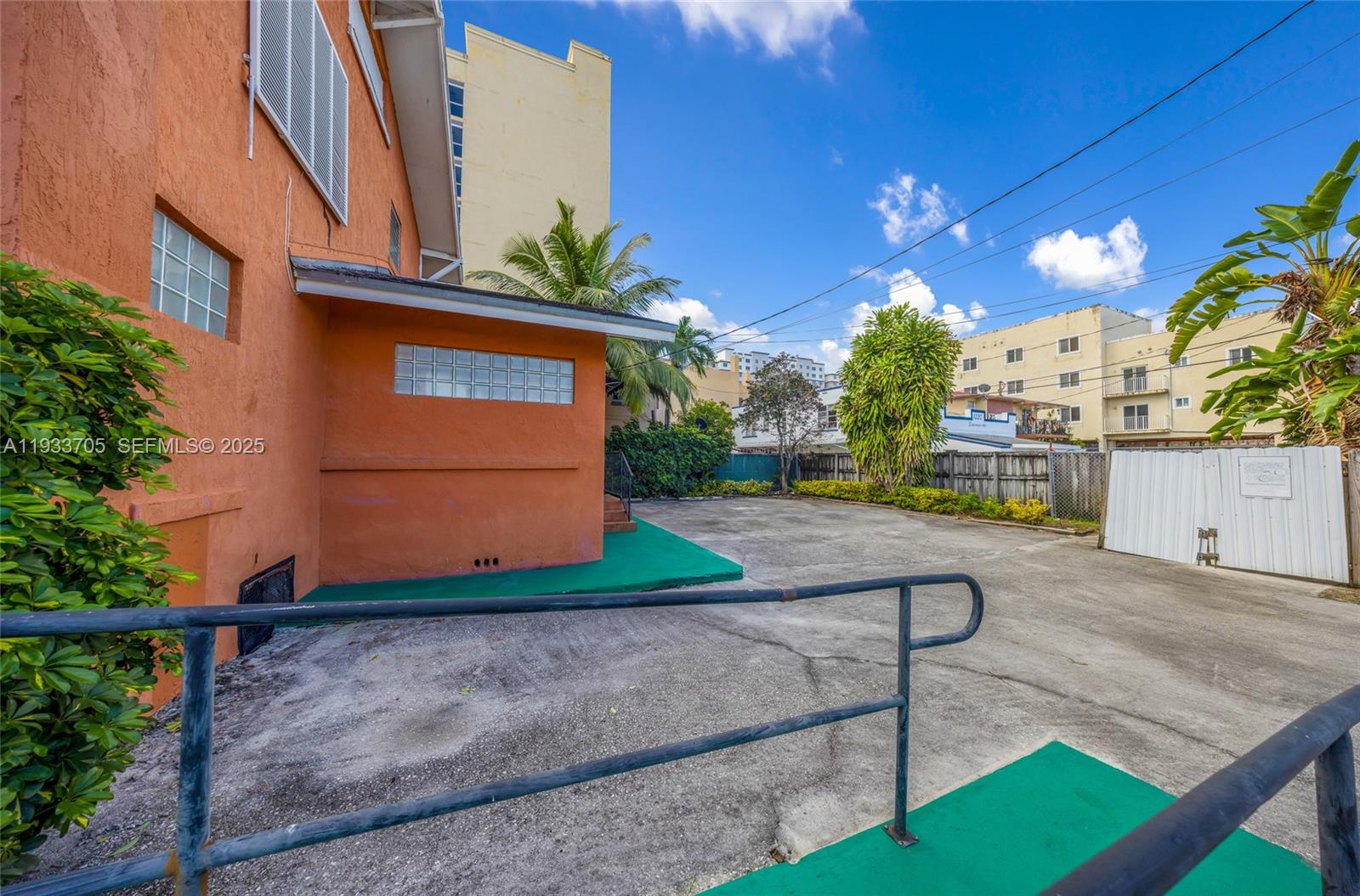   /   sq. ft. $ 2025-12-20 0 Photo