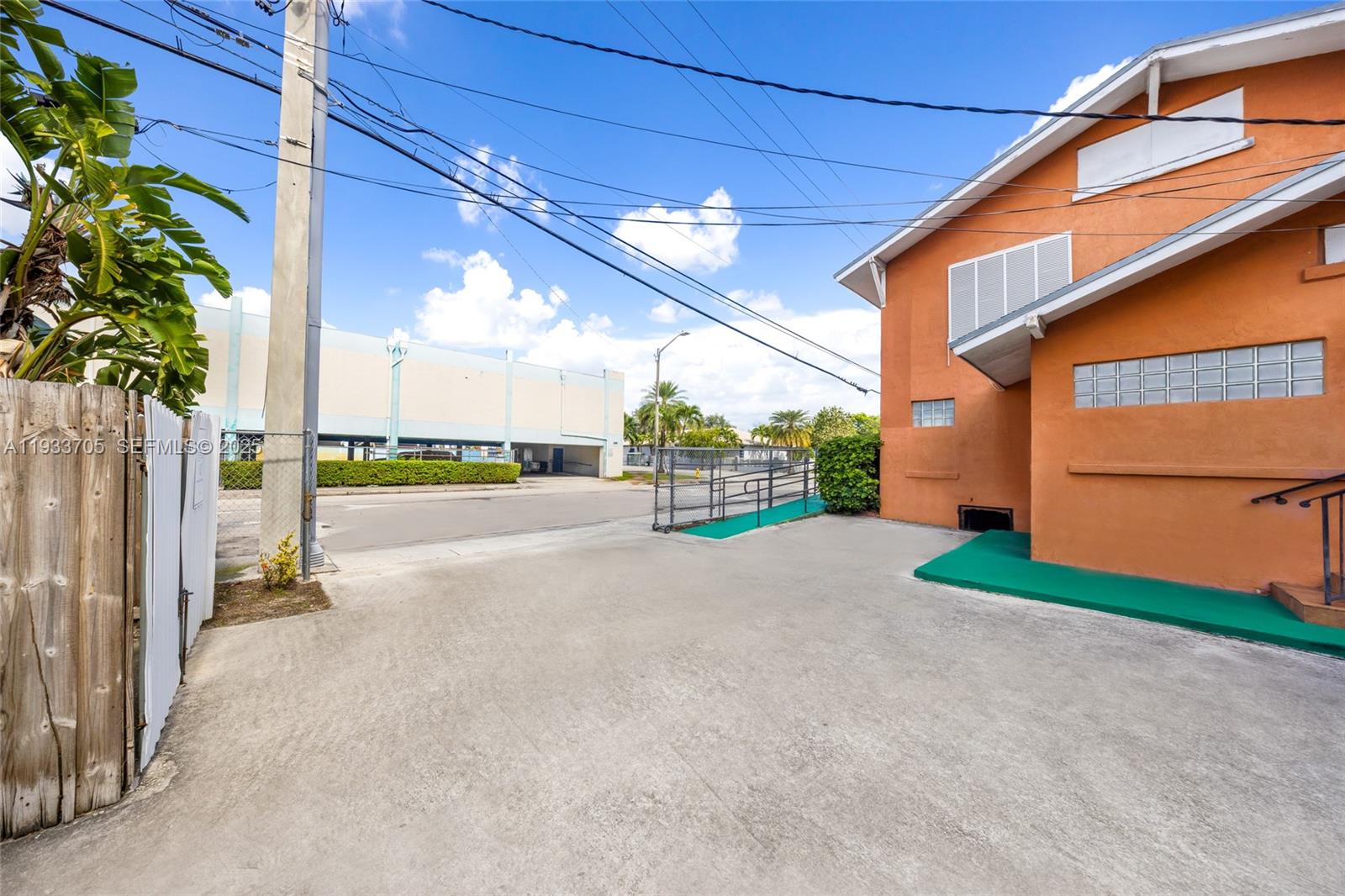   /   sq. ft. $ 2025-12-20 0 Photo