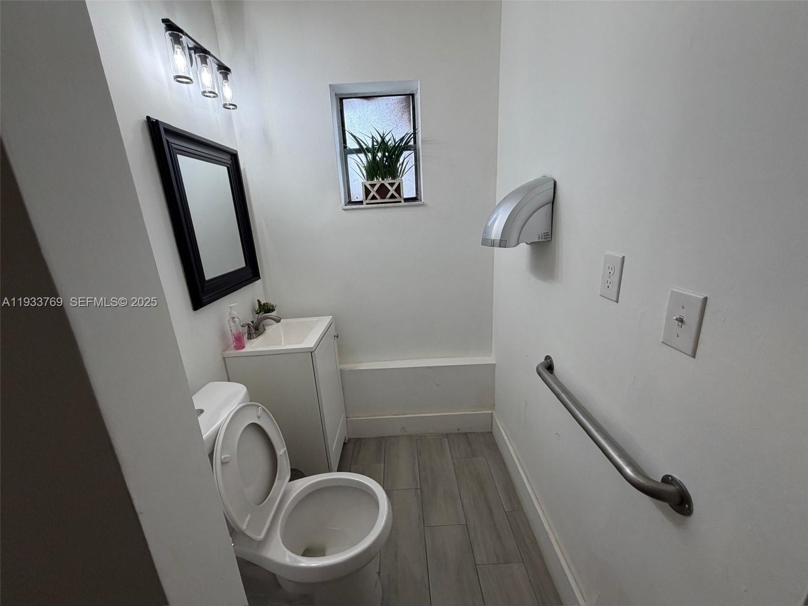   /   sq. ft. $ 2025-12-20 0 Photo