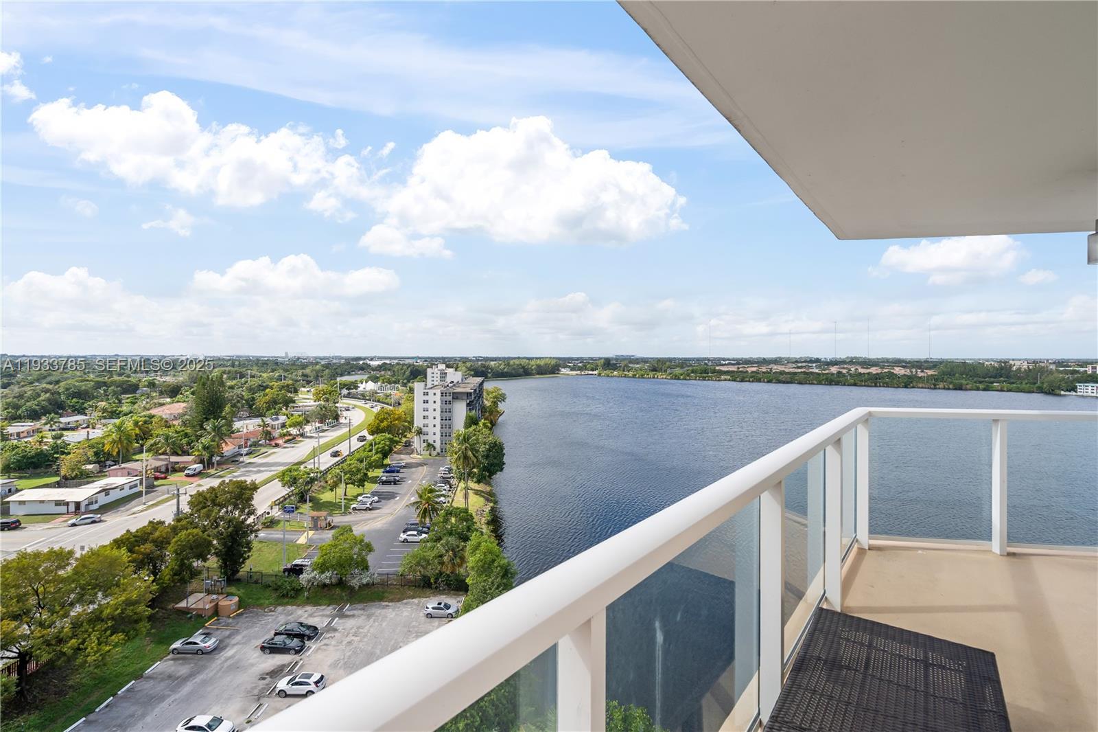 1226W 2 / 2 1140 sq. ft. $ 2026-02-25 0 foto