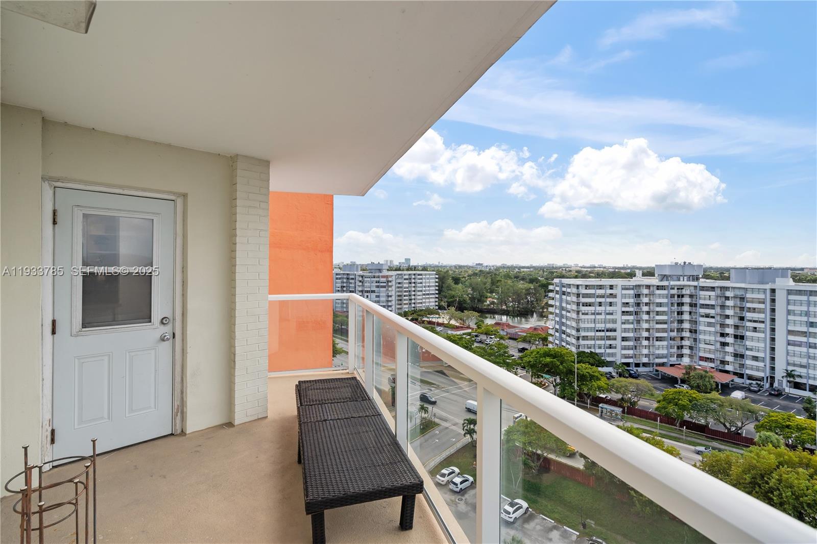 1226W 2 / 2 1140 sq. ft. $ 2026-02-25 0 foto