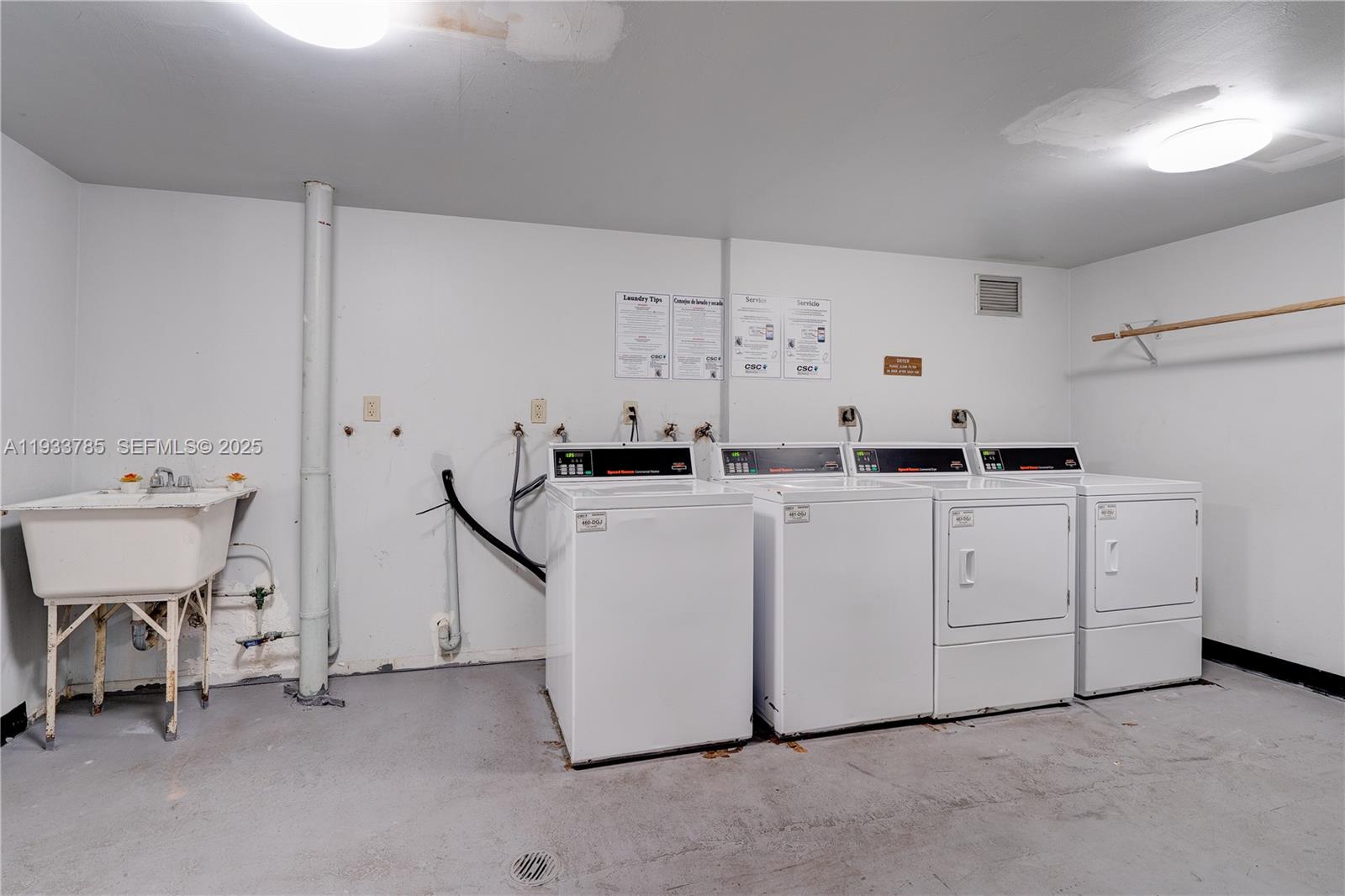 1226W 2 / 2 1140 sq. ft. $ 2026-02-25 0 foto