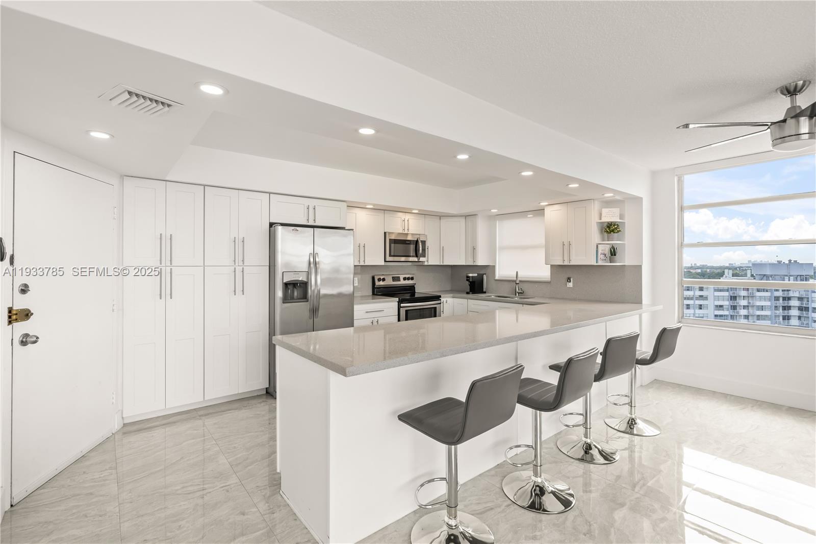 1226W 2 / 2 1140 sq. ft. $ 2026-02-25 0 foto
