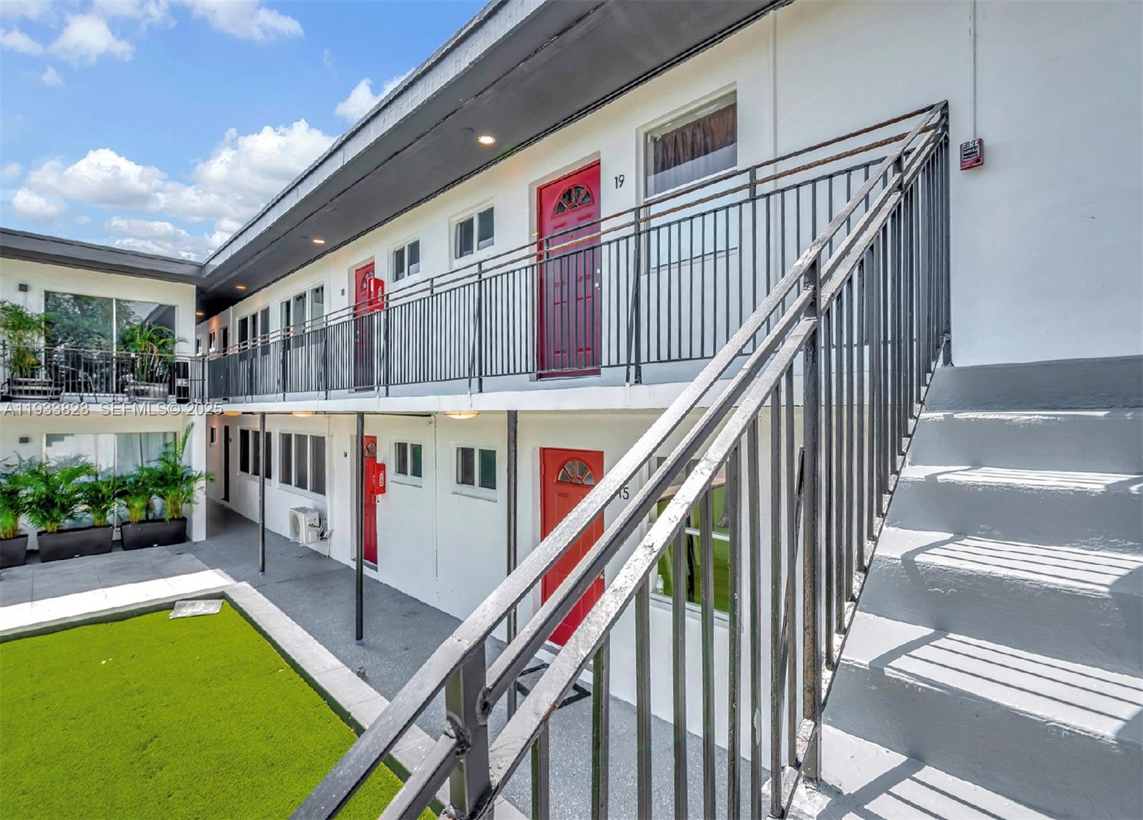   /   sq. ft. $ 2025-12-20 0 Photo