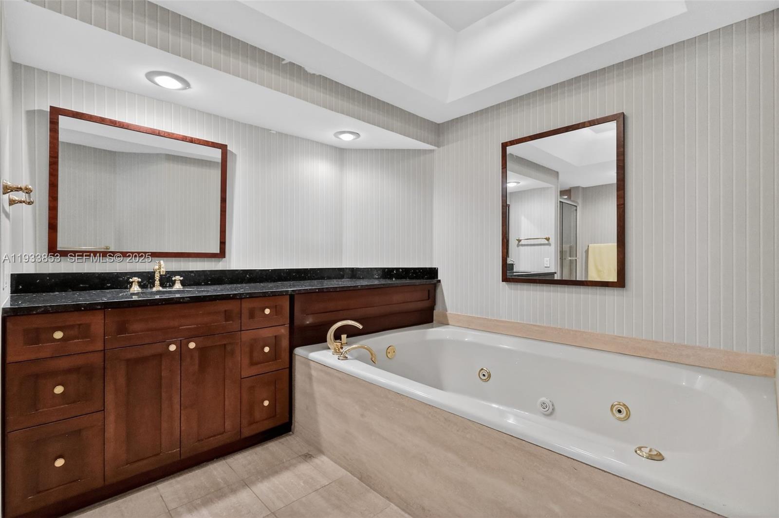 1507 2 / 2 2120 кв.футов $ 2025-12-21 0 Фото