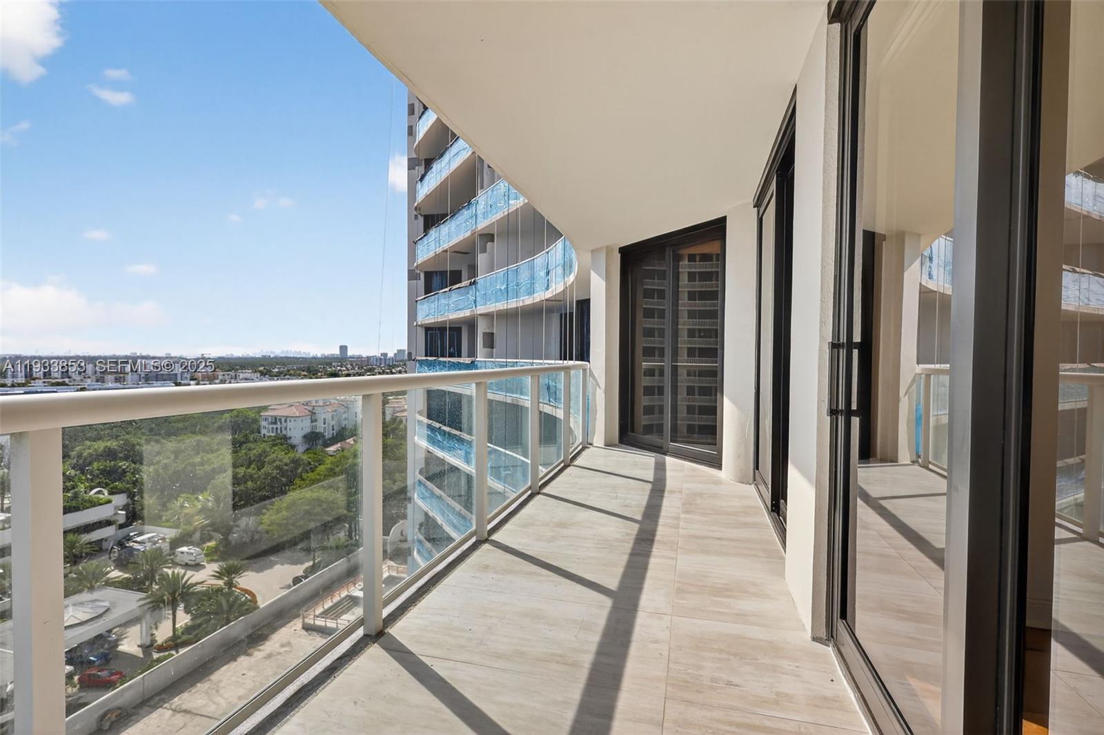 1507 2 / 2 2120 кв.футов $ 2025-12-21 0 Фото