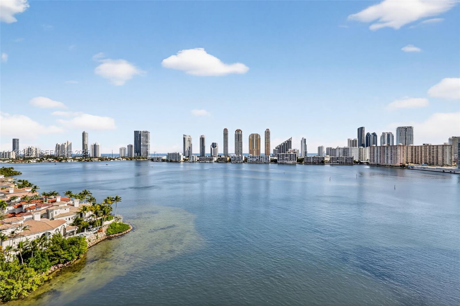 1507 2 / 2 2120 кв.футов $ 2025-12-21 0 Фото