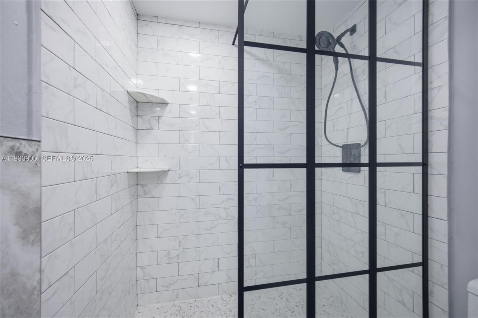 802 2 / 2 1132 sq. ft. $ 2025-12-21 0 foto