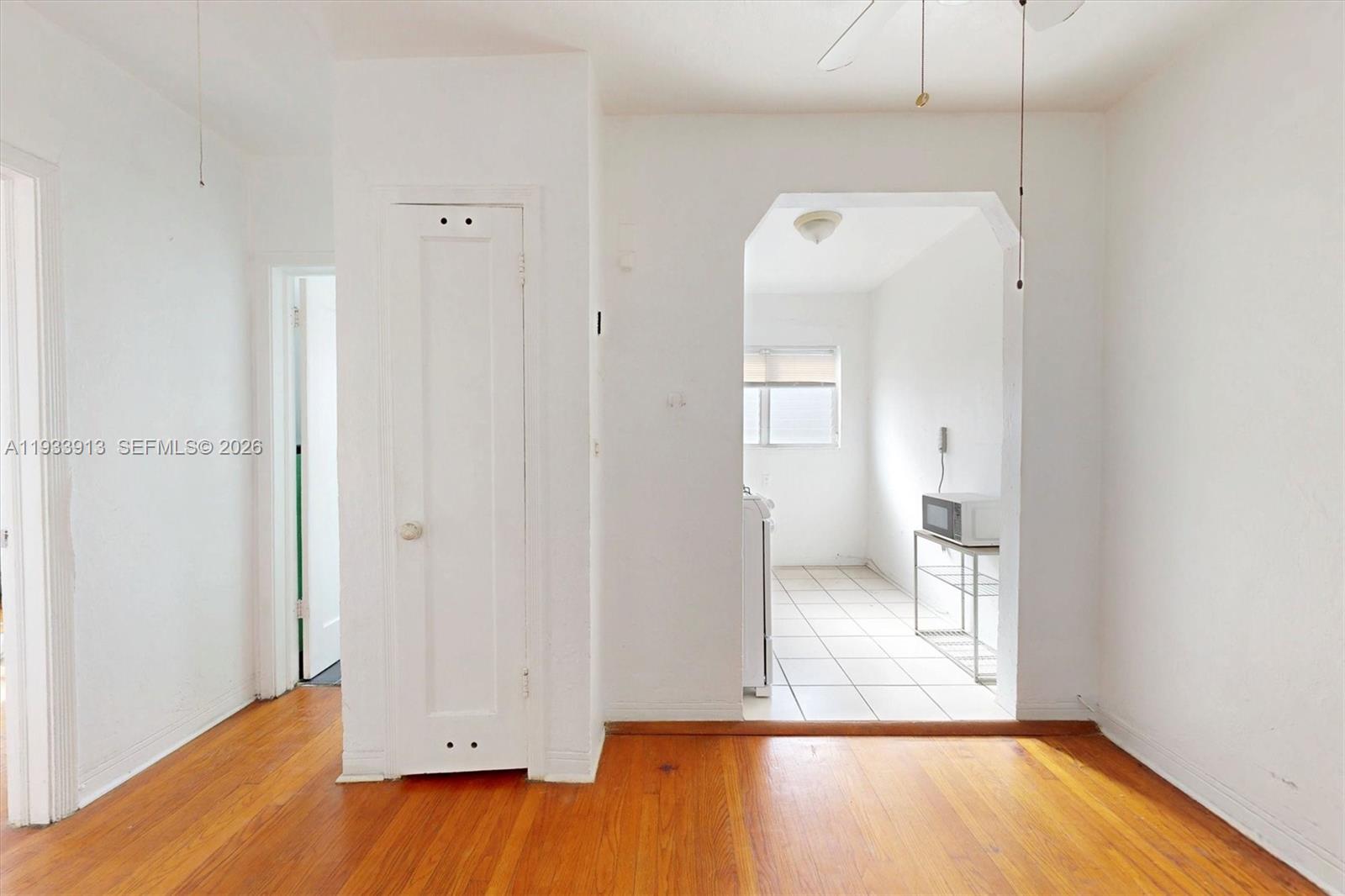   /   sq. ft. $ 2025-12-21 0 foto