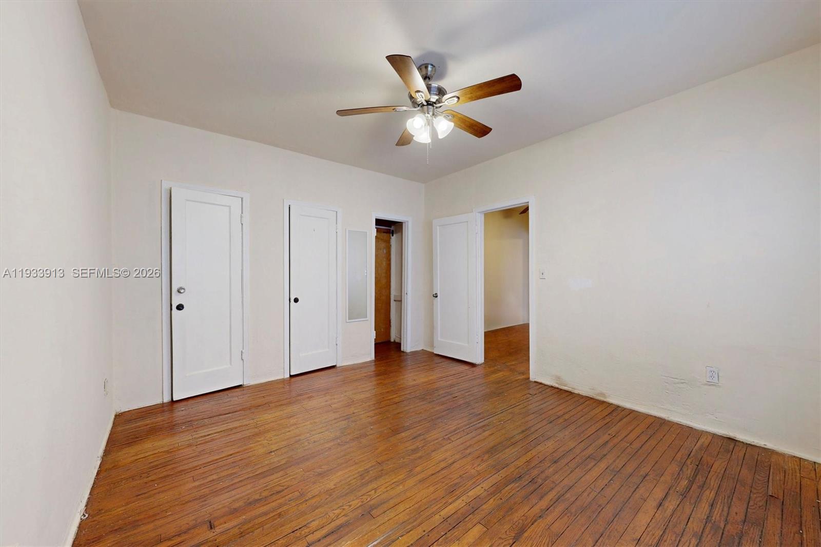   /   sq. ft. $ 2025-12-21 0 foto