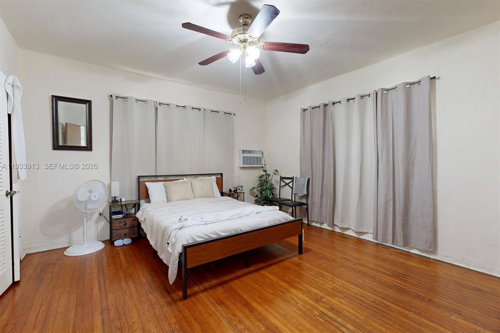   /   sq. ft. $ 2025-12-21 0 foto