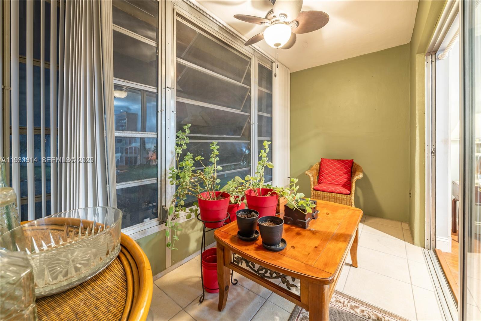 Ver detalles 309 2 / 2 850 sq. ft. $ 2026-05-28 0 foto