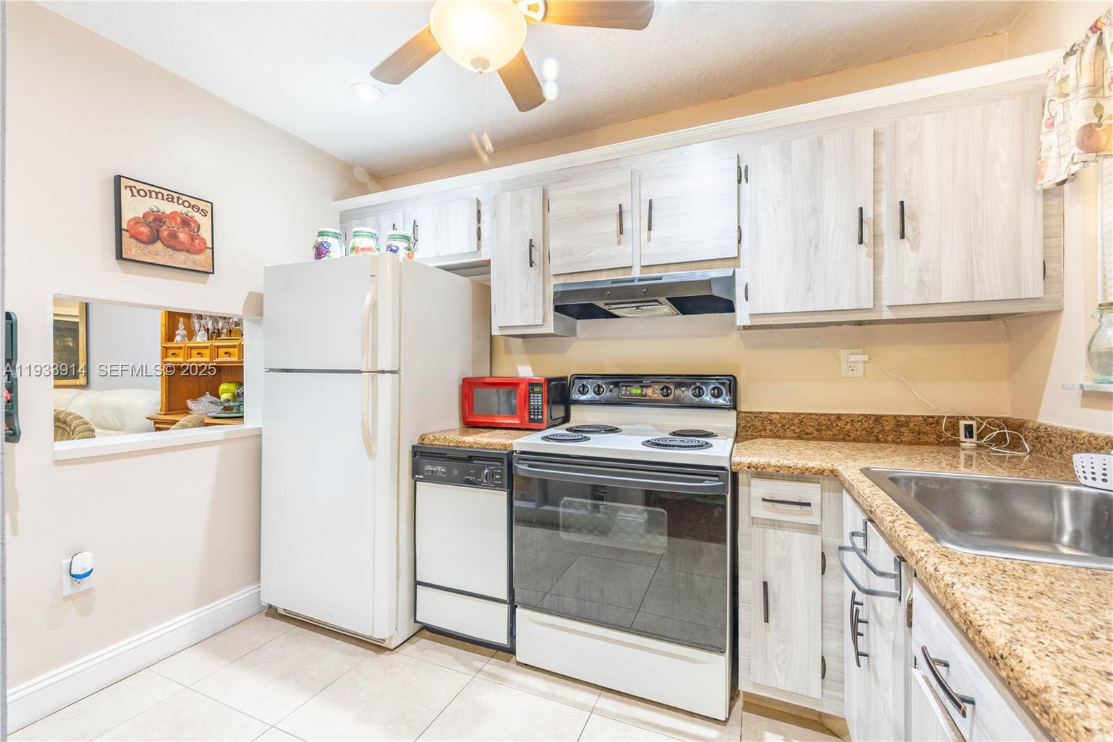 Ver detalles 309 2 / 2 850 sq. ft. $ 2026-05-28 0 foto