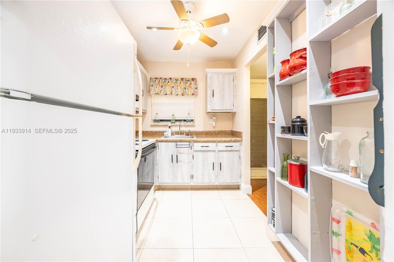 Ver detalles 309 2 / 2 850 sq. ft. $ 2026-05-28 0 foto