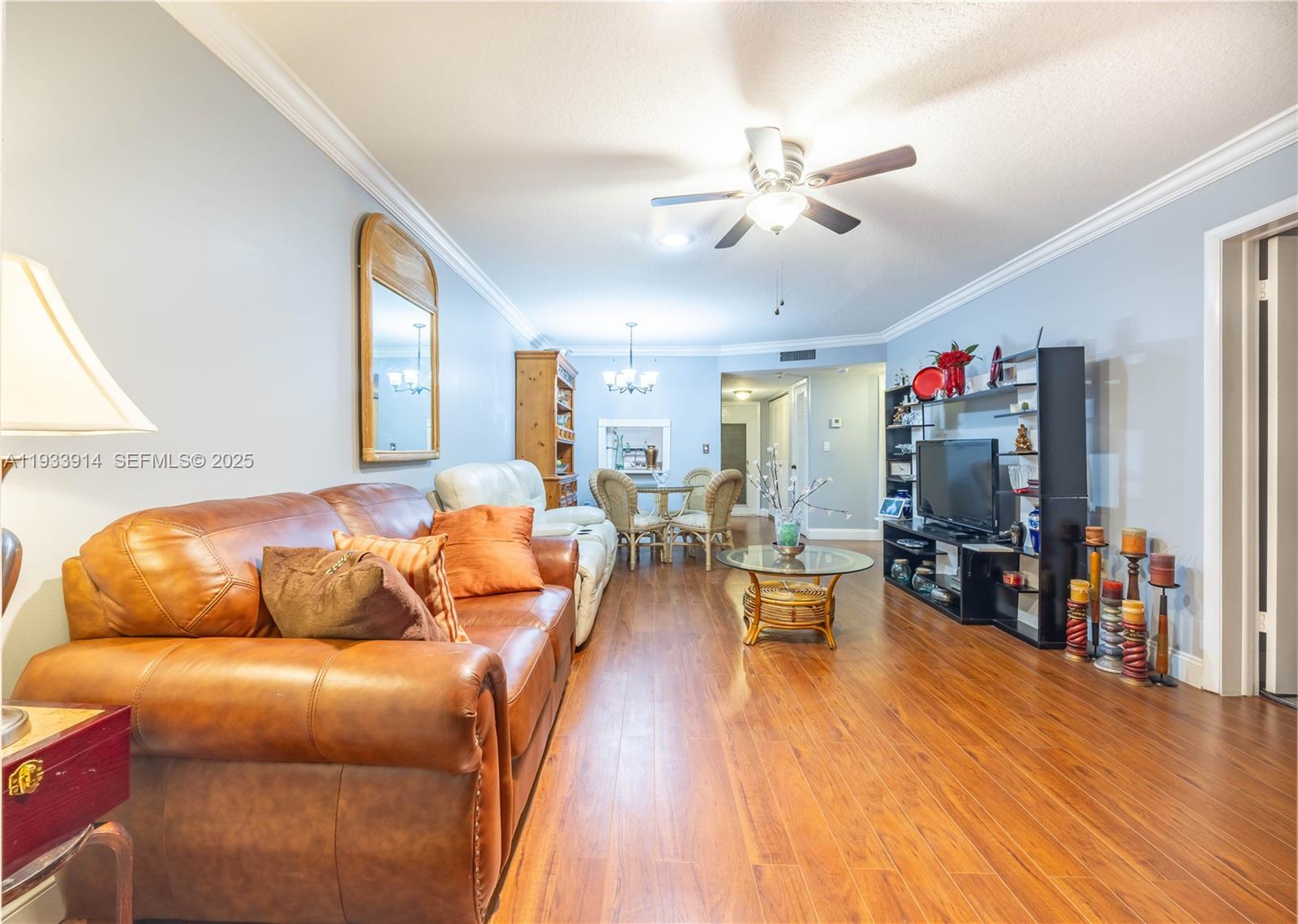 Ver detalles 309 2 / 2 850 sq. ft. $ 2026-05-28 0 foto
