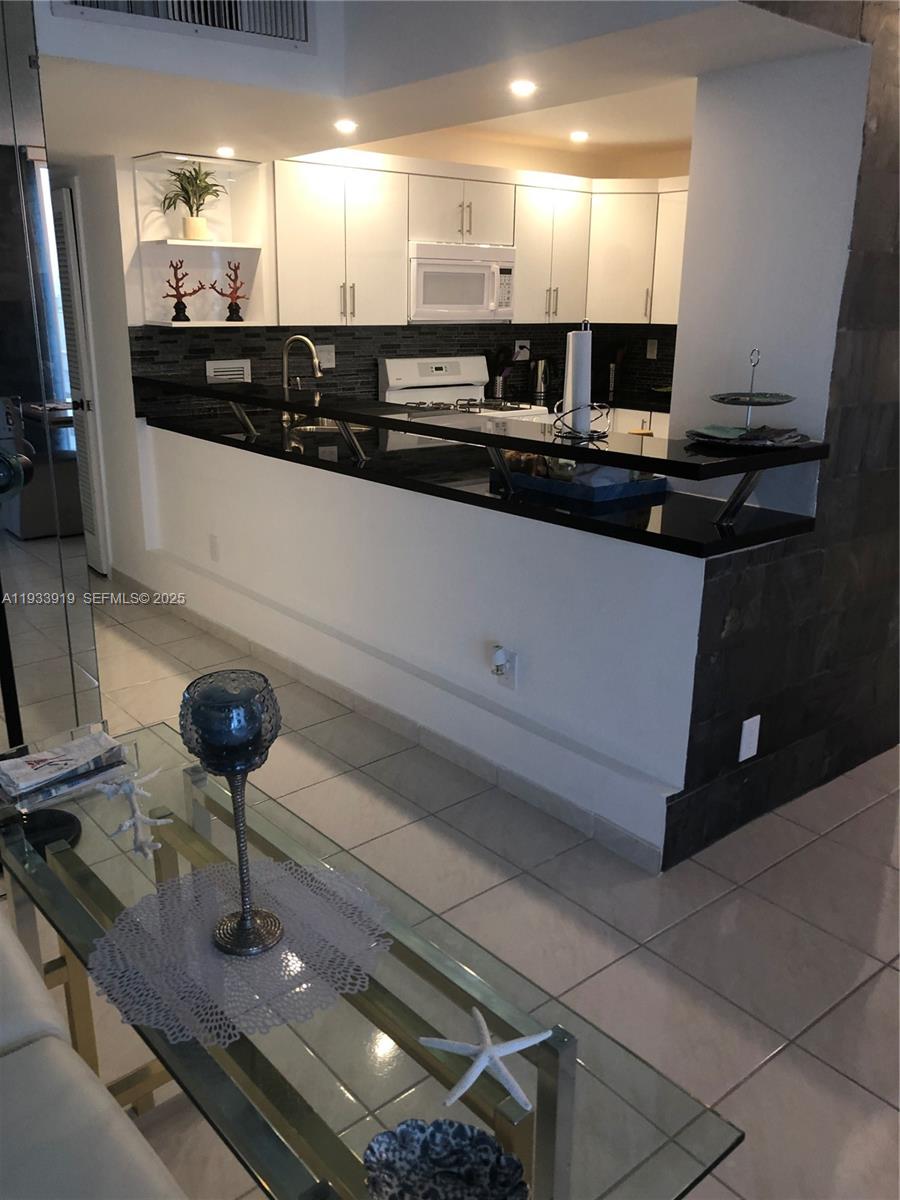 Photo of 2030 Ocean Dr  #1826, Hallandale Beach, Florida, 33009 - 