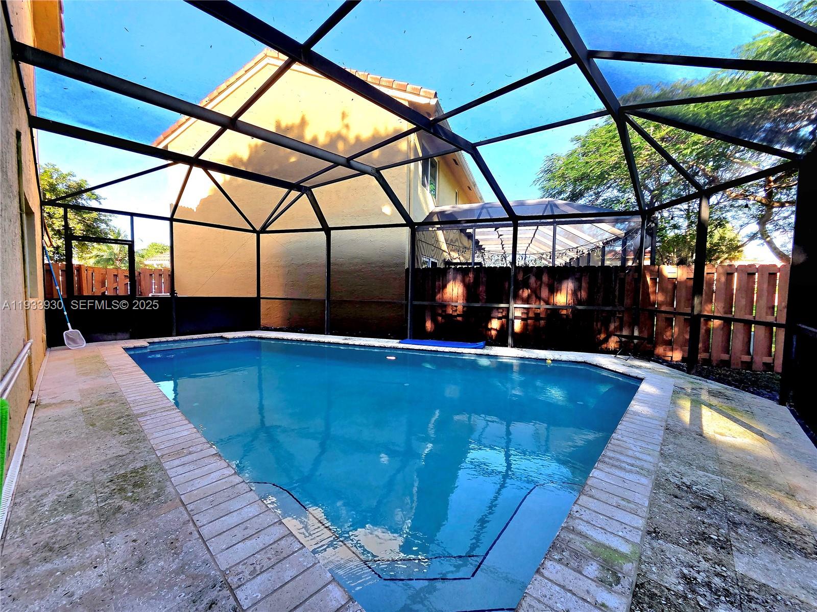 9329 4 / 3 2060 sq. ft. $ 2025-12-21 0 Photo