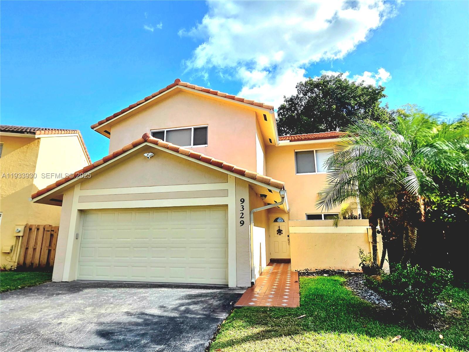 9329 4 / 3 2060 sq. ft. $ 2025-12-21 0 Photo