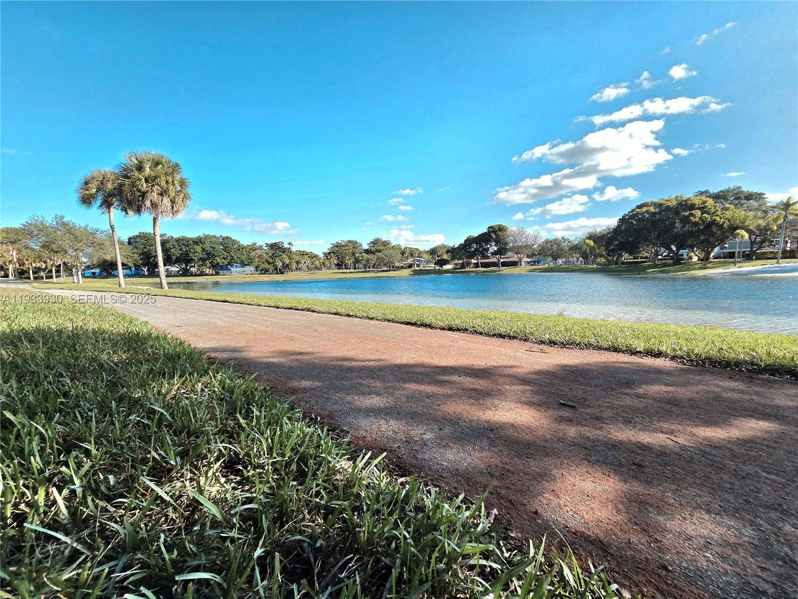 9329 4 / 3 2060 sq. ft. $ 2025-12-21 0 Photo