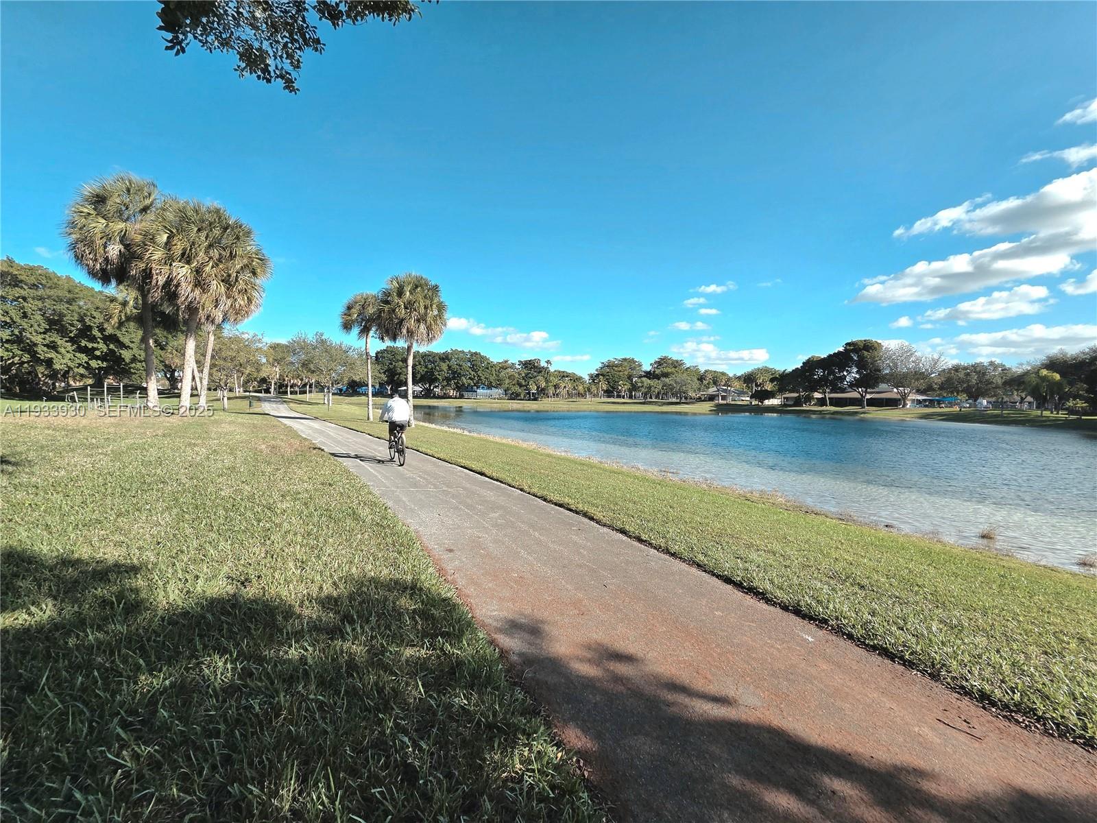 9329 4 / 3 2060 sq. ft. $ 2025-12-21 0 Photo