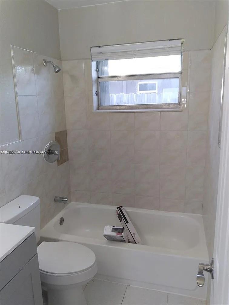   /  1250 sq. ft. $ 2025-12-21 0 Photo