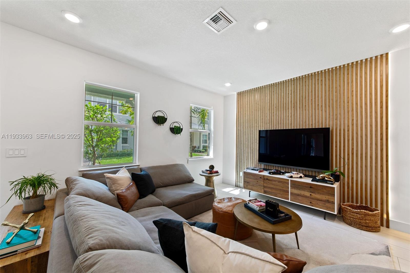 5180 3 / 3 1421 кв.футов $ 2025-12-21 0 Фото