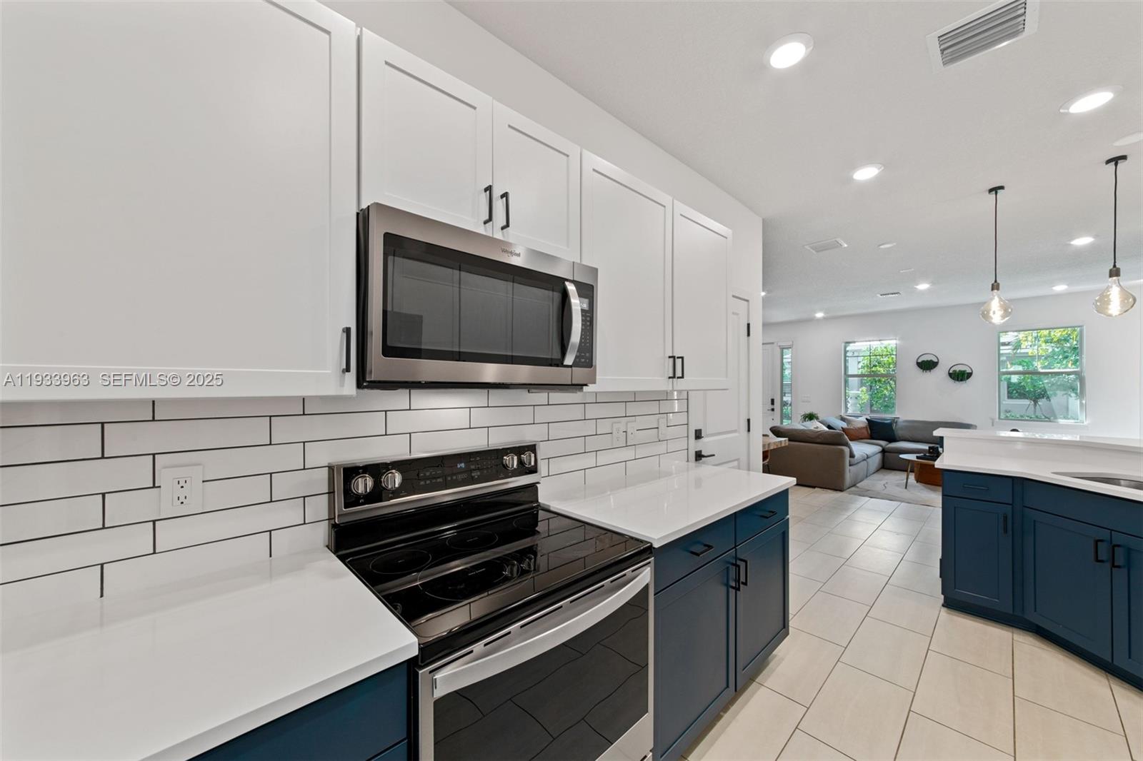 5180 3 / 3 1421 кв.футов $ 2025-12-21 0 Фото