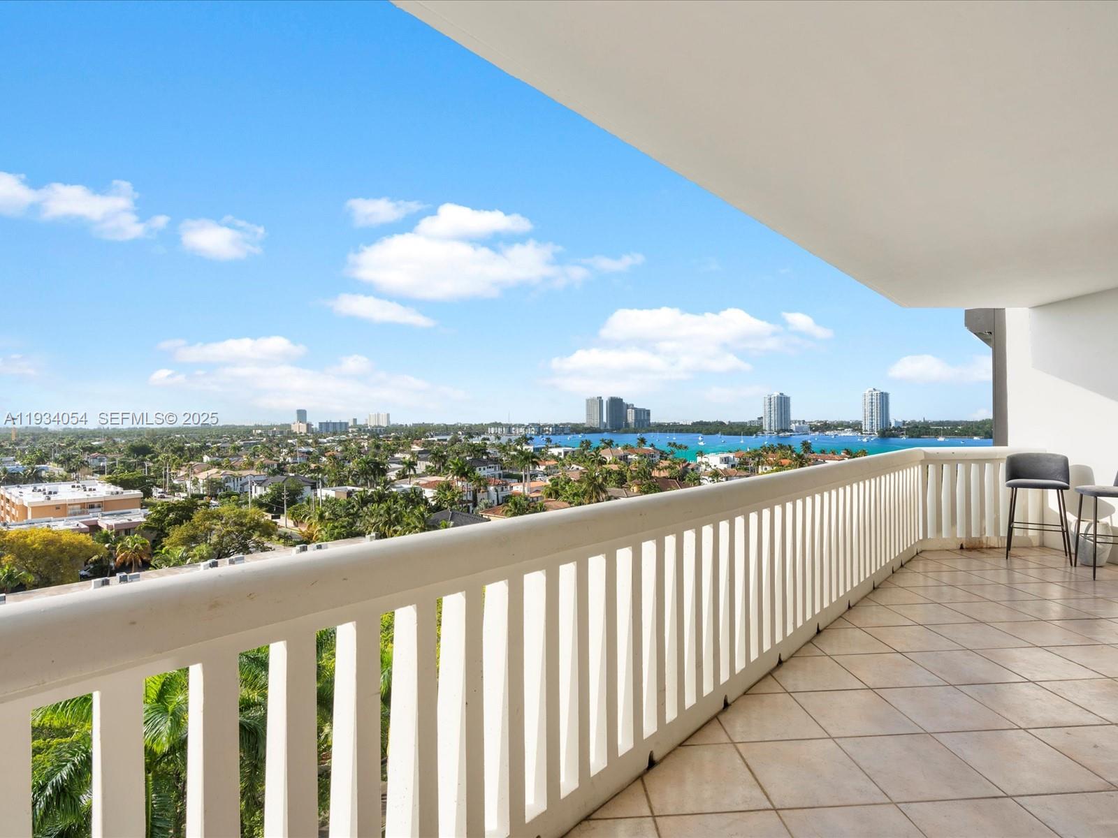 903 2 / 2 1564 sq. ft. $ 2025-12-22 0 foto