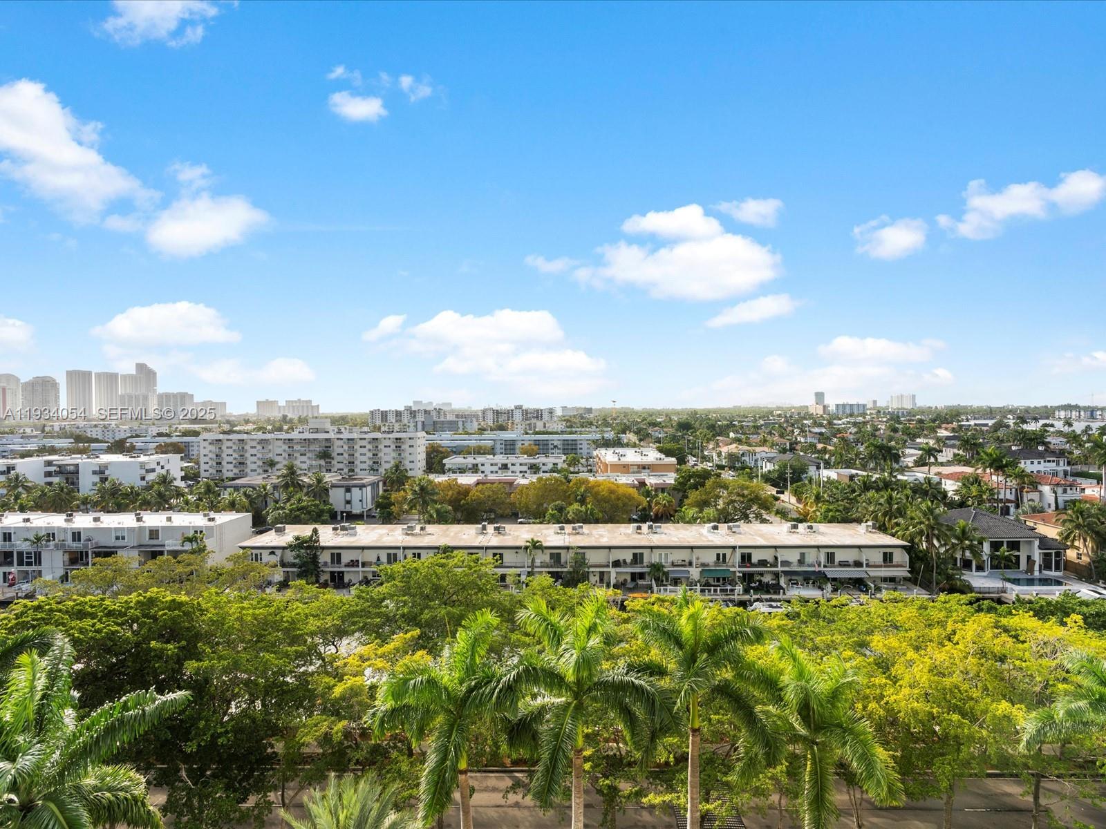 903 2 / 2 1564 sq. ft. $ 2025-12-22 0 foto