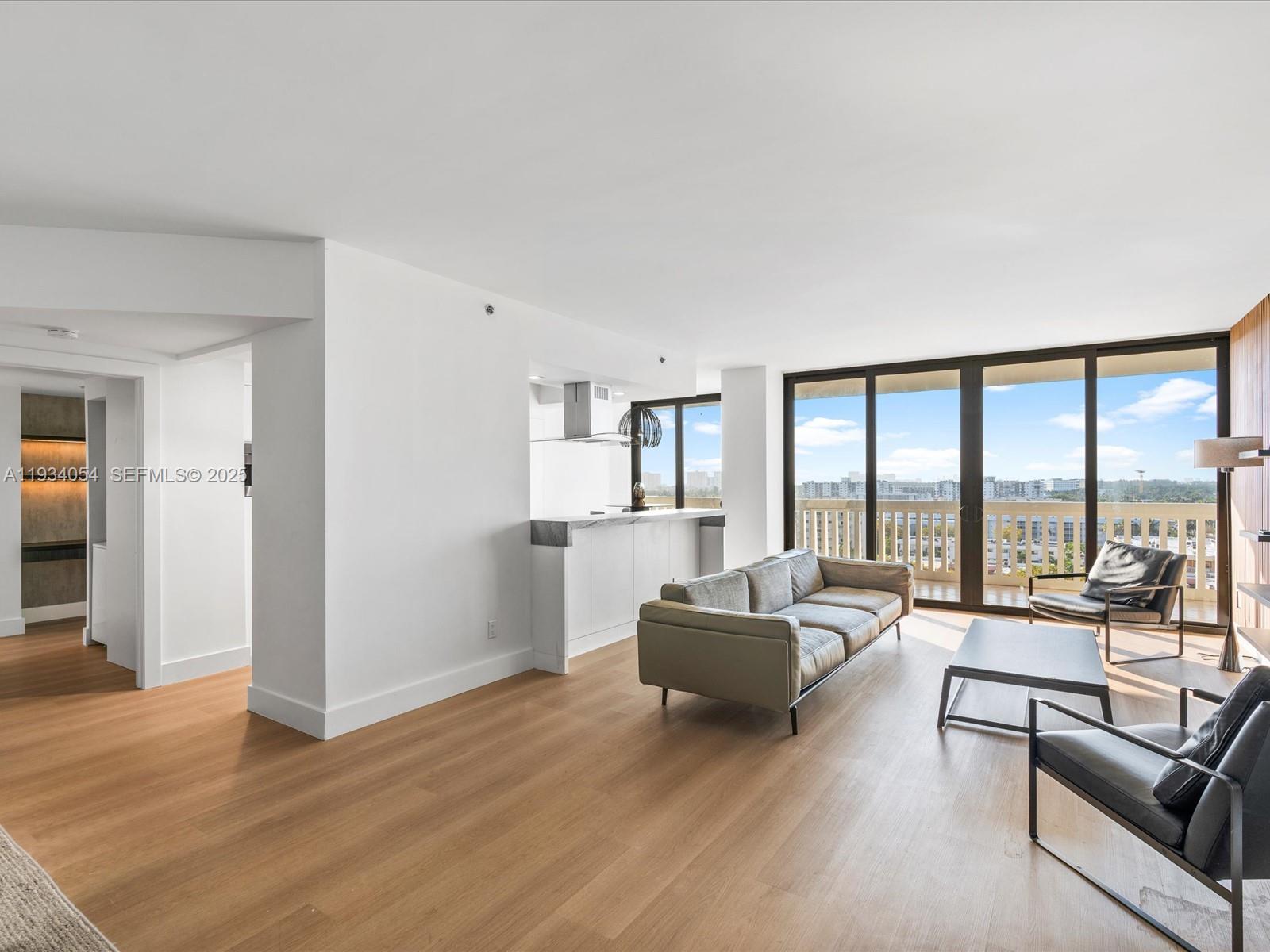 903 2 / 2 1564 sq. ft. $ 2025-12-22 0 foto