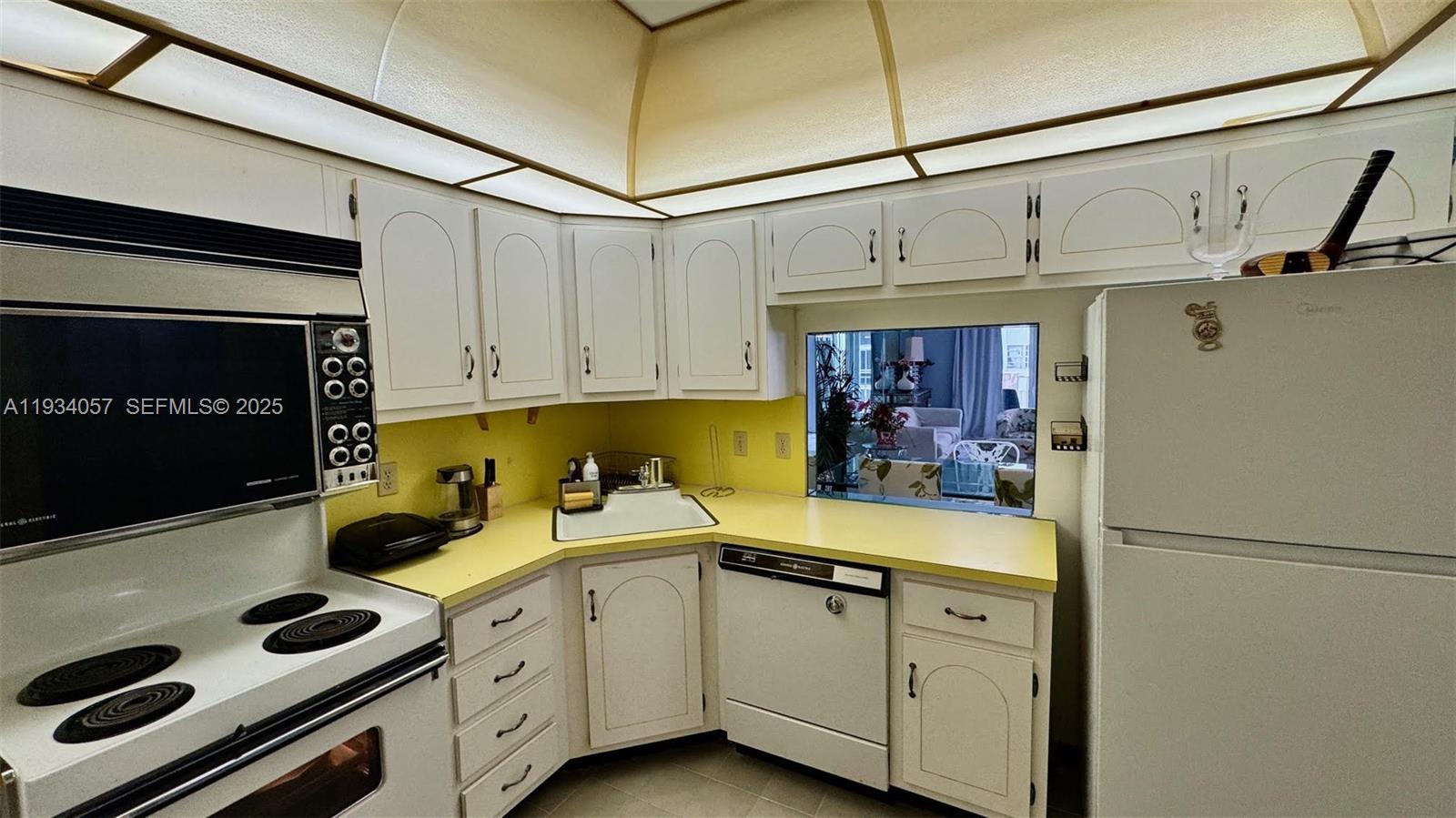 Photo of 1865 Ocean Dr  #11B, Hallandale Beach, Florida, 33009 - 