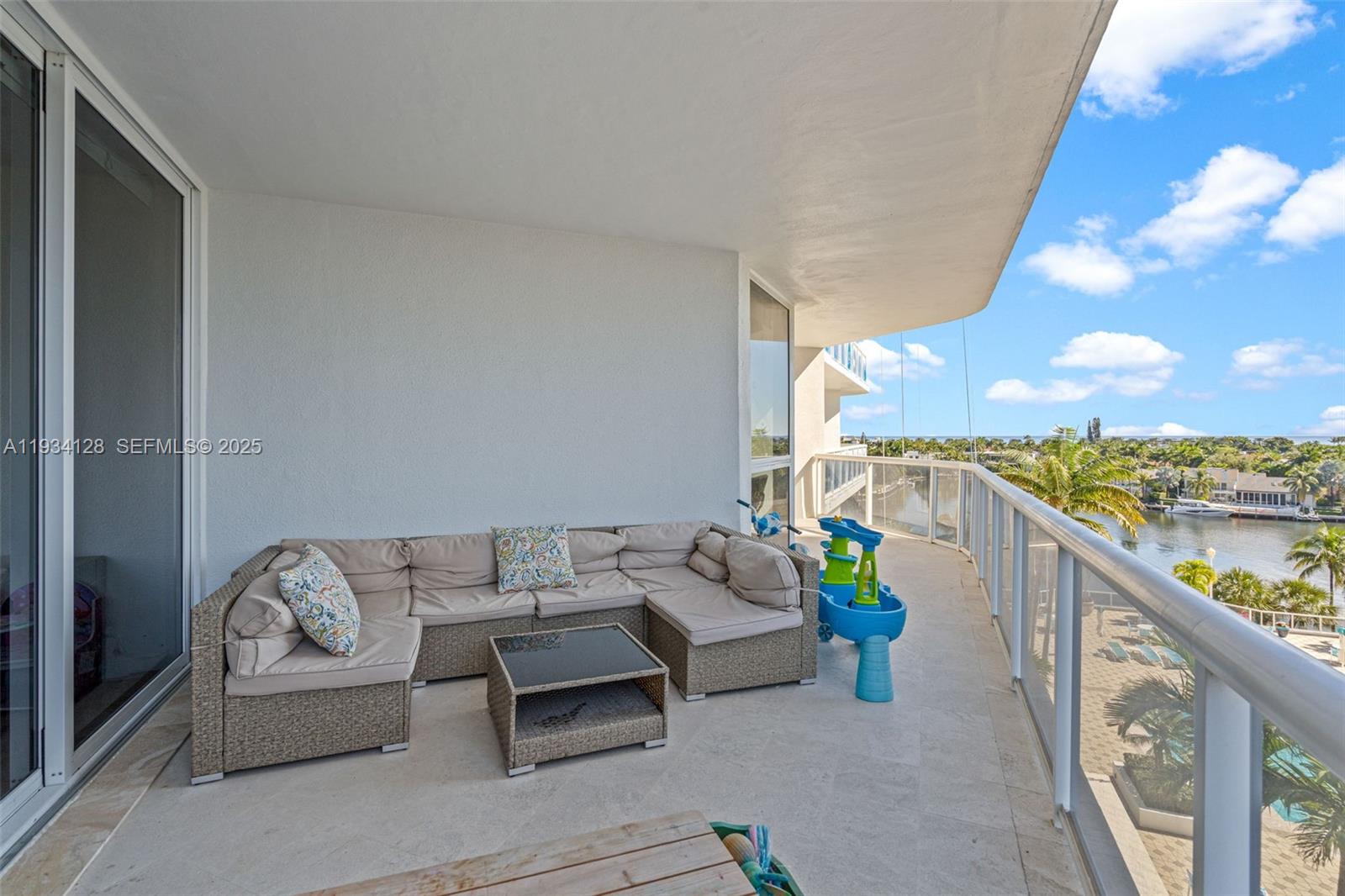 Photo of 3801 207th St  #603, Aventura, Florida, 33180 - 