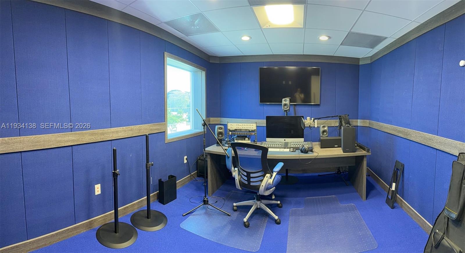 See details / sq. ft. $ 2026-03-23 0 Photo