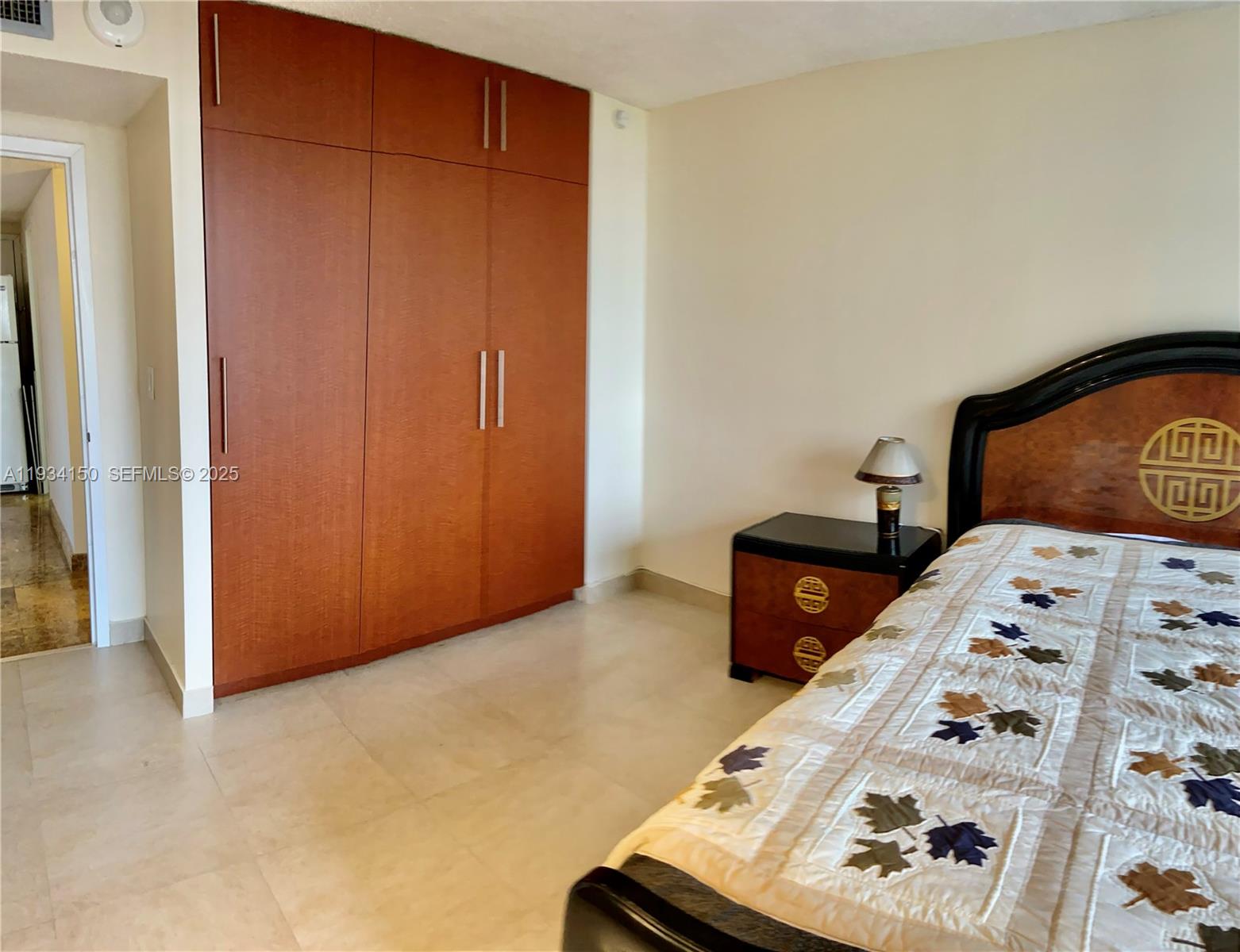 See details 819 2 / 2 1525 sq. ft. $ 2025-12-22 0 Photo